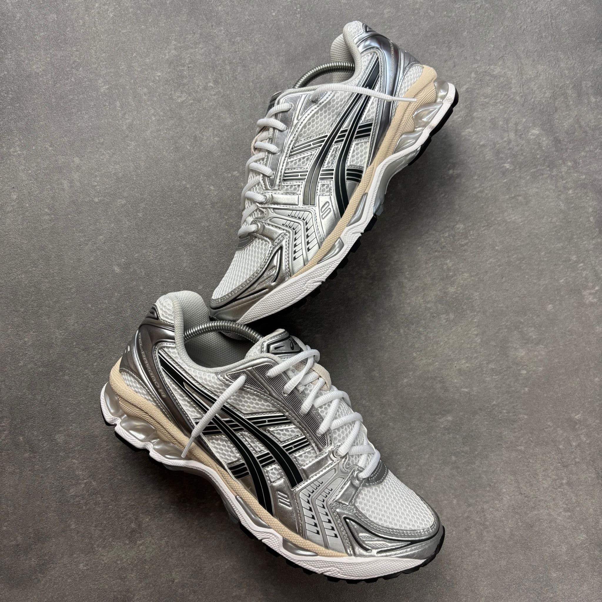 ASICS GEL-KAYANO 14 WHITE/GRAPHITE GREY