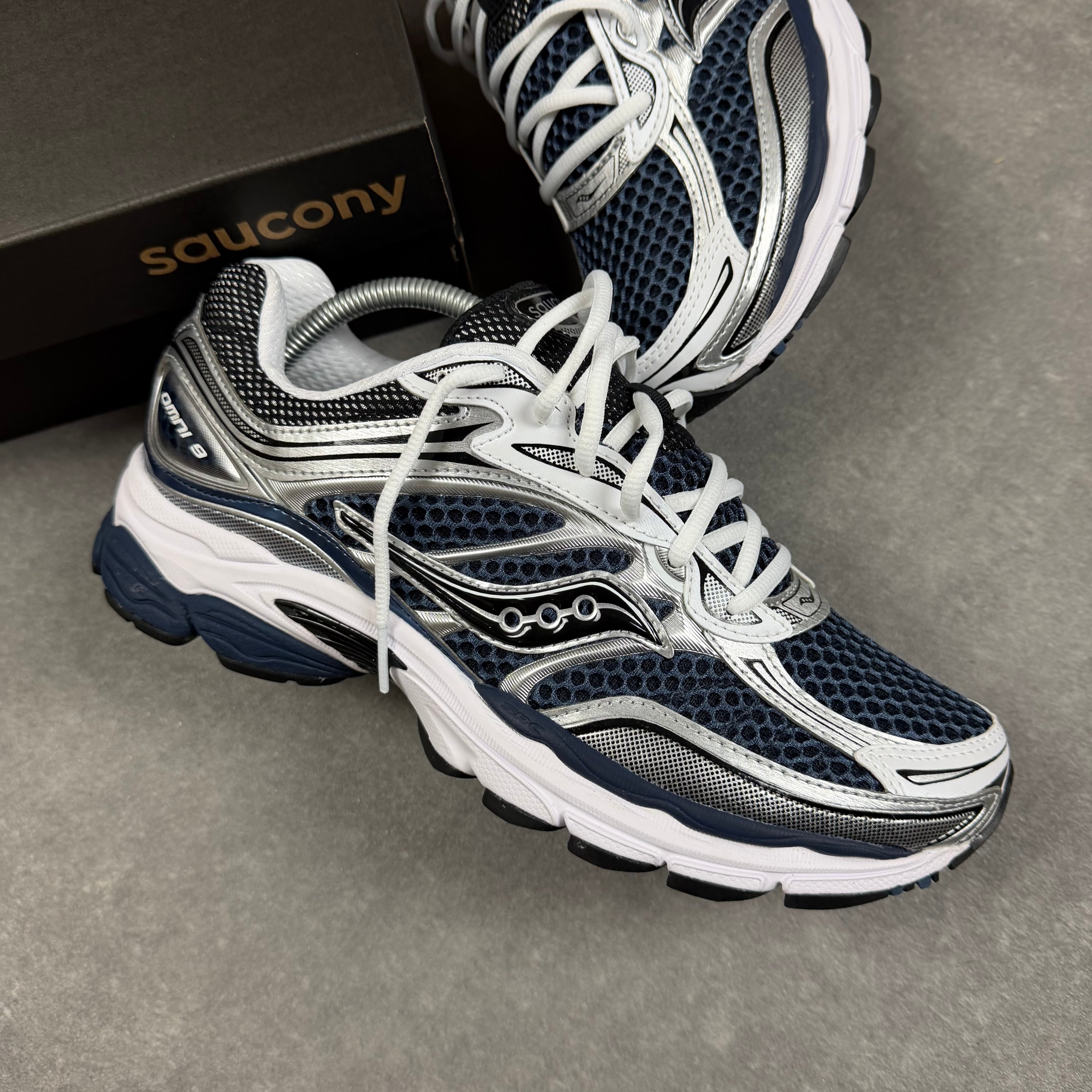 SAUCONY PRO GRID OMNI 9 DEEP NAVY