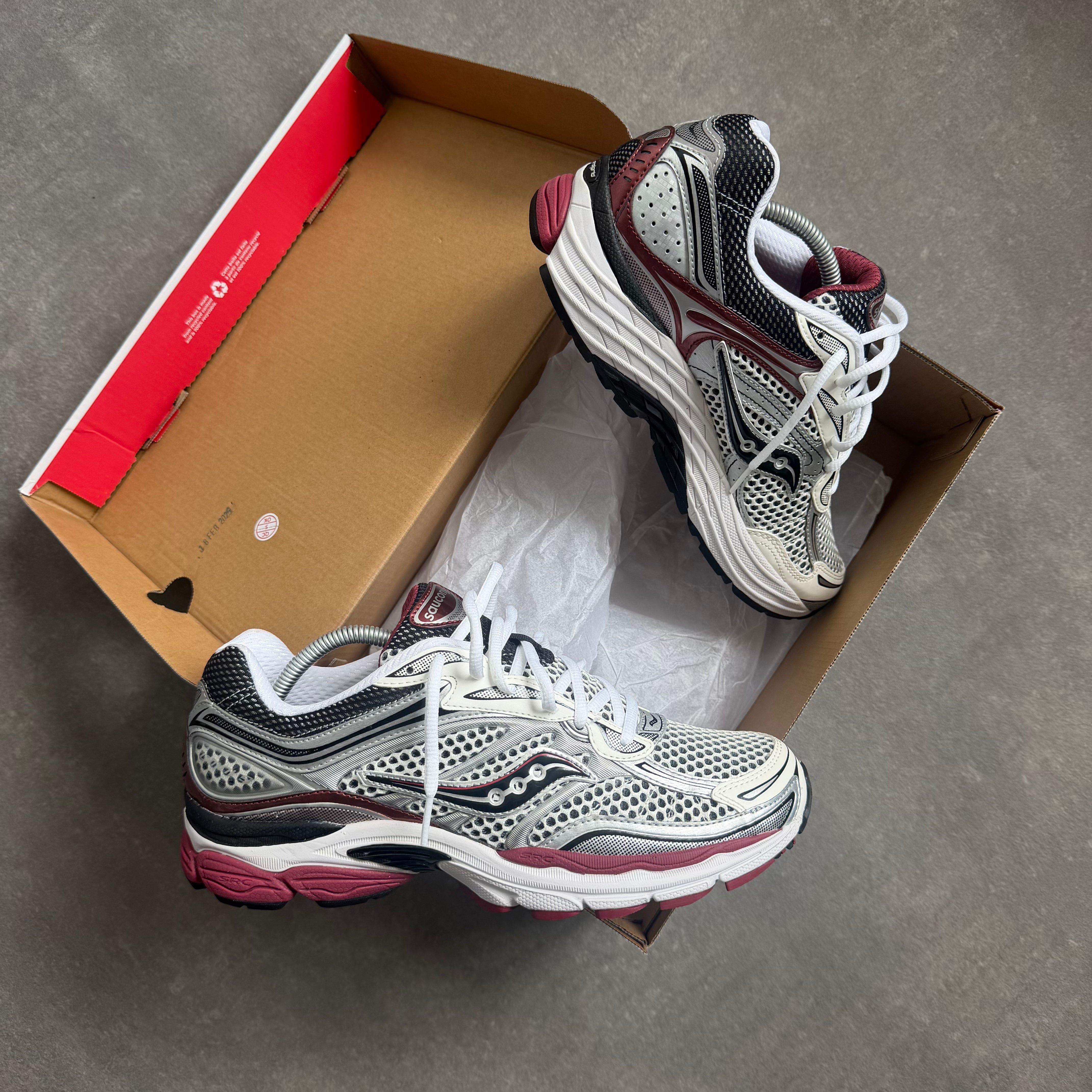 Saucony ProGrid Omni 9 Silver Burgundy