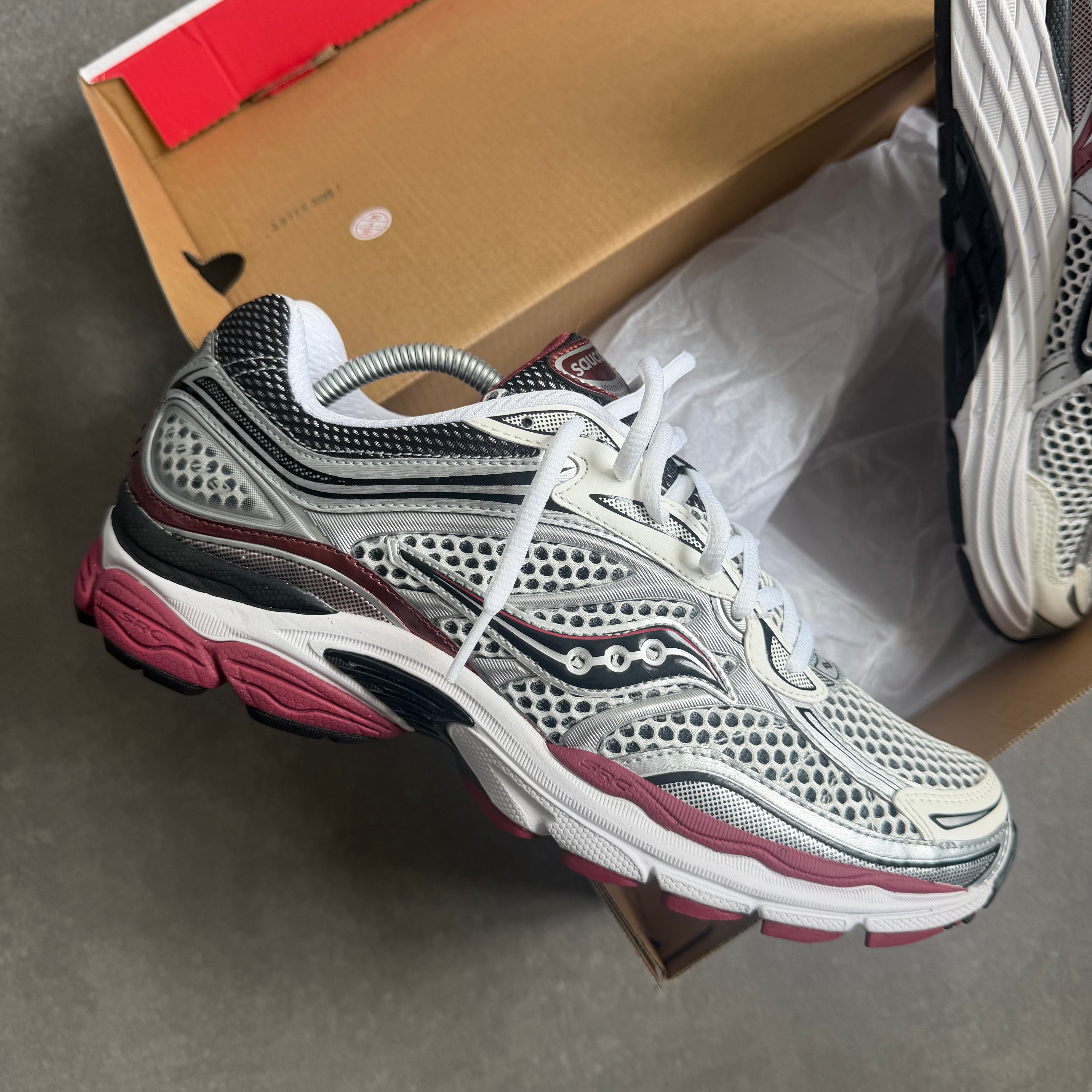 Saucony ProGrid Omni 9 Silver Burgundy