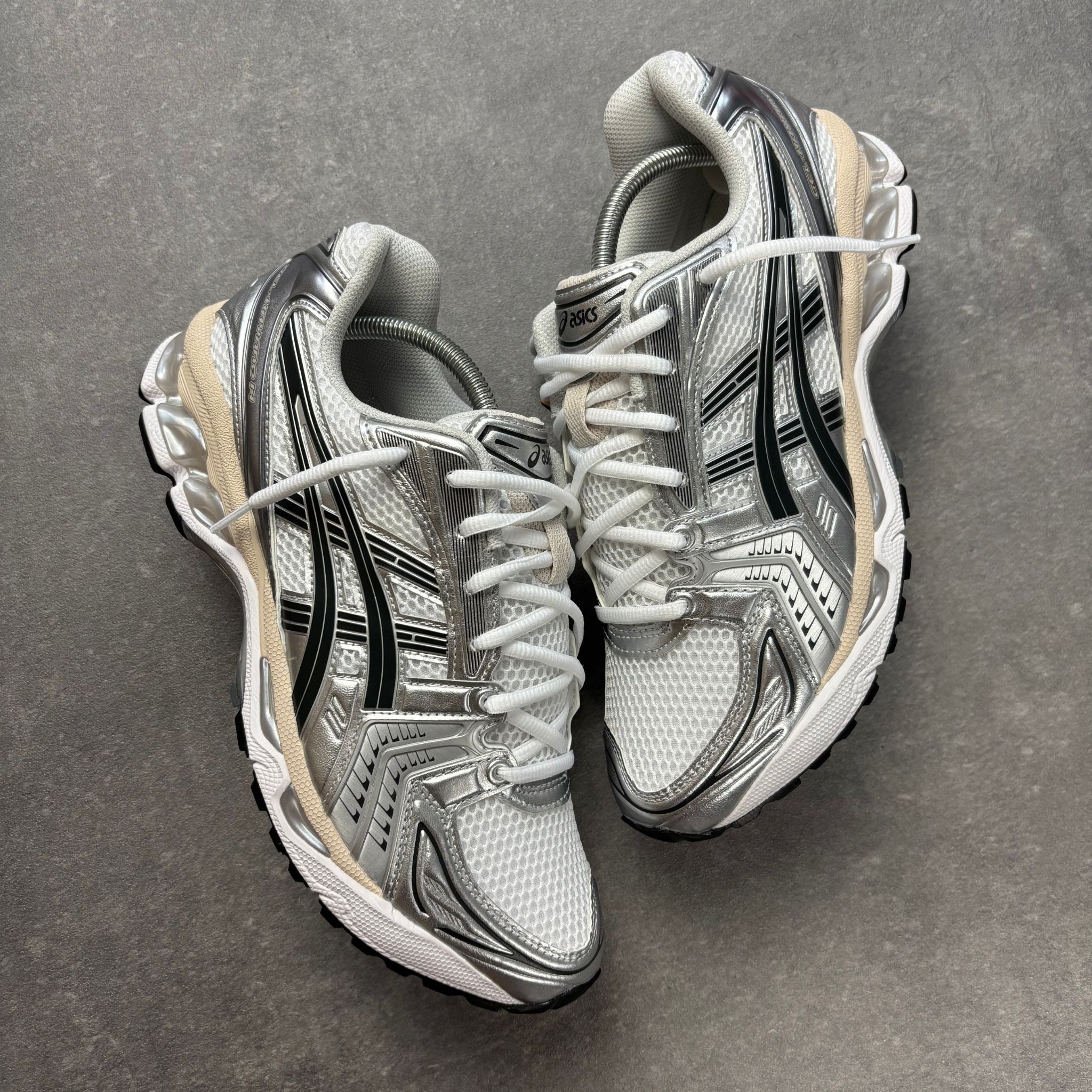 ASICS GEL-KAYANO 14 WHITE/GRAPHITE GREY