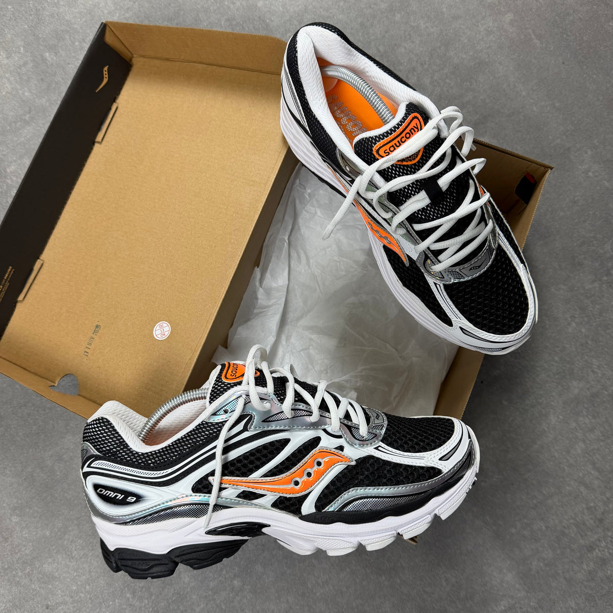 Saucony ProGrid Omni 9 'White Vo2 Orange'