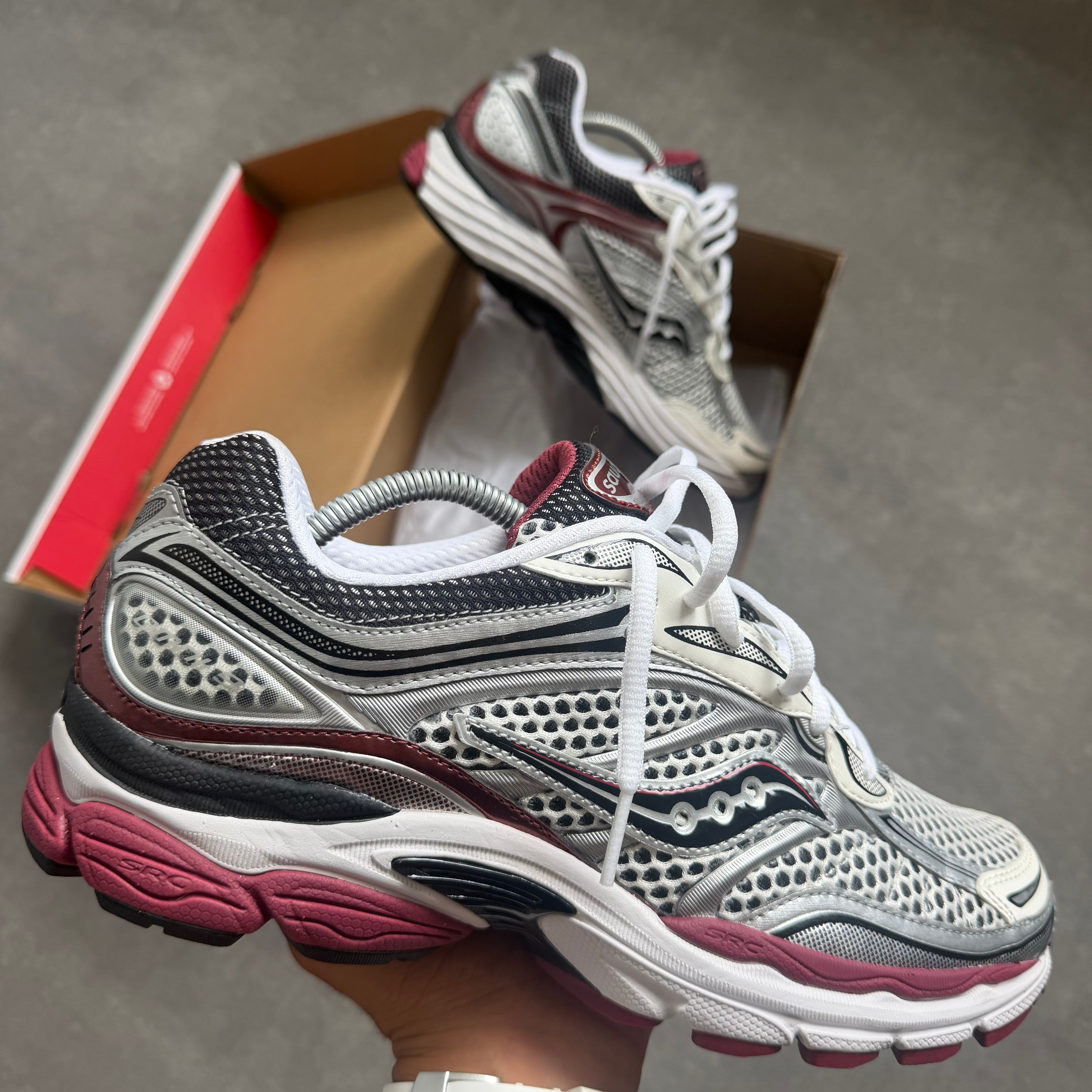 Saucony ProGrid Omni 9 Silver Burgundy